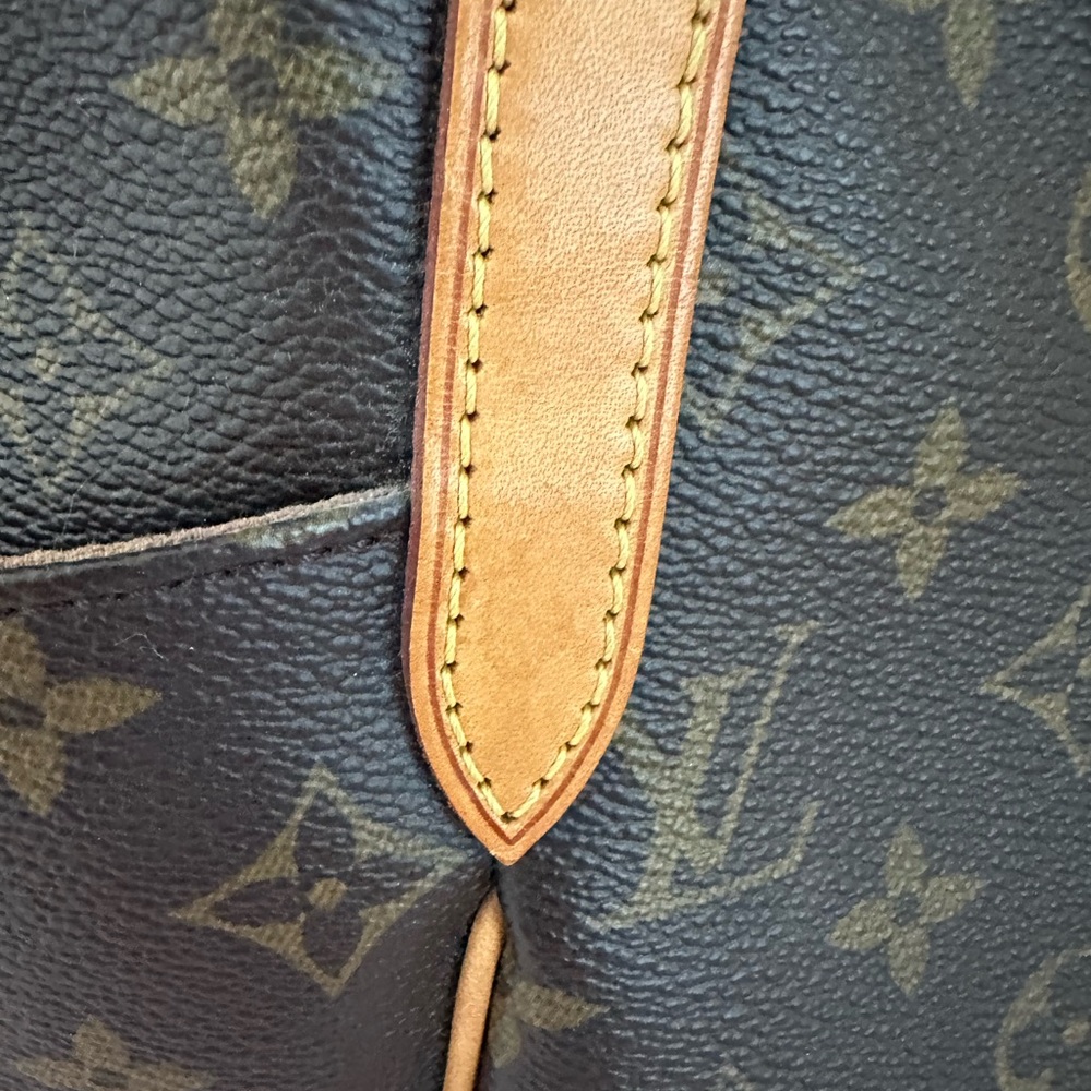 Louis Vuitton Totally MM - Picture 12 of 16